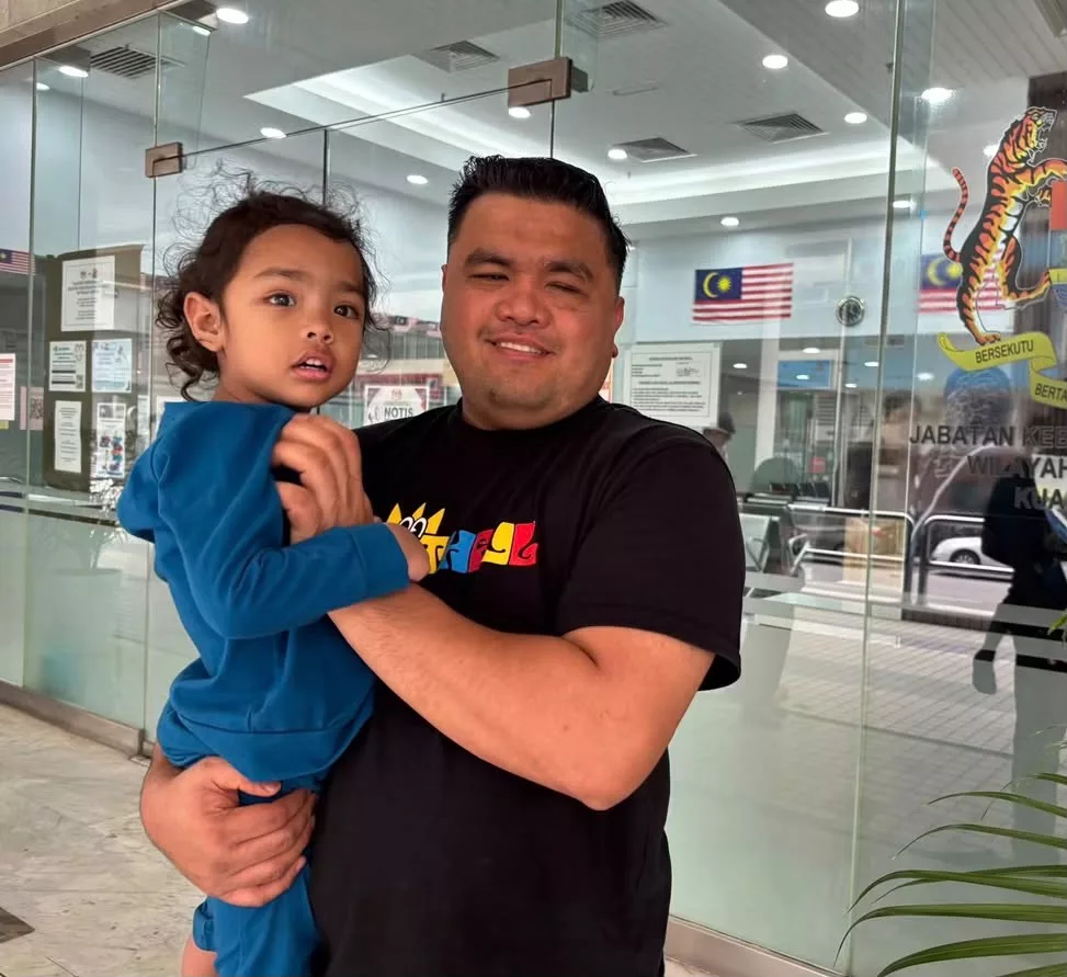 Azmi Saat Seru Ibu Bapa Tak Ragu Daftar Anak Kad OKU - “Jangan Kerana Takut Dengan Pandangan Masyarakat, Kita Sendiri Tutup Pintu Peluang Anak.”