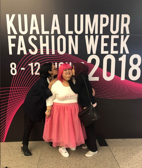 Gambar Catwalk Di Klfw 2018 Monalisa Cavalli Kini Jadi