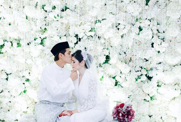[GAMBAR] "Saya Akan Sayang Awak Selamanya,"- Ucapan Sweet 